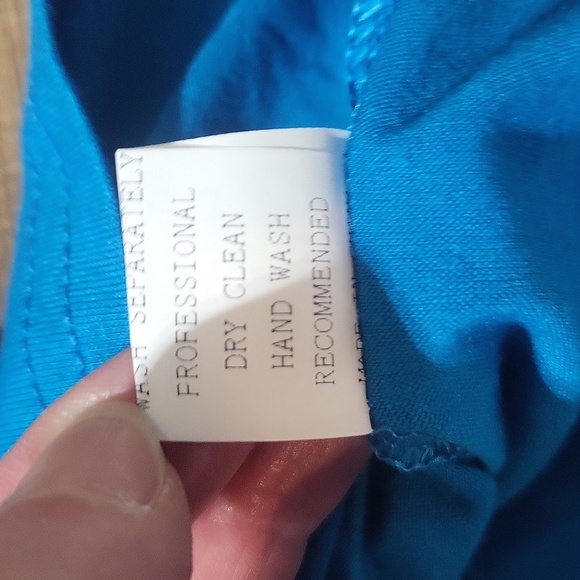 MIHOLL. Turquoise Blue V-Neck Cuffed Short Sleeve Tee Shirt - L - Picture 7 of 8